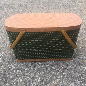 Vintage Hawkeye Large Wicker Picnic Basket